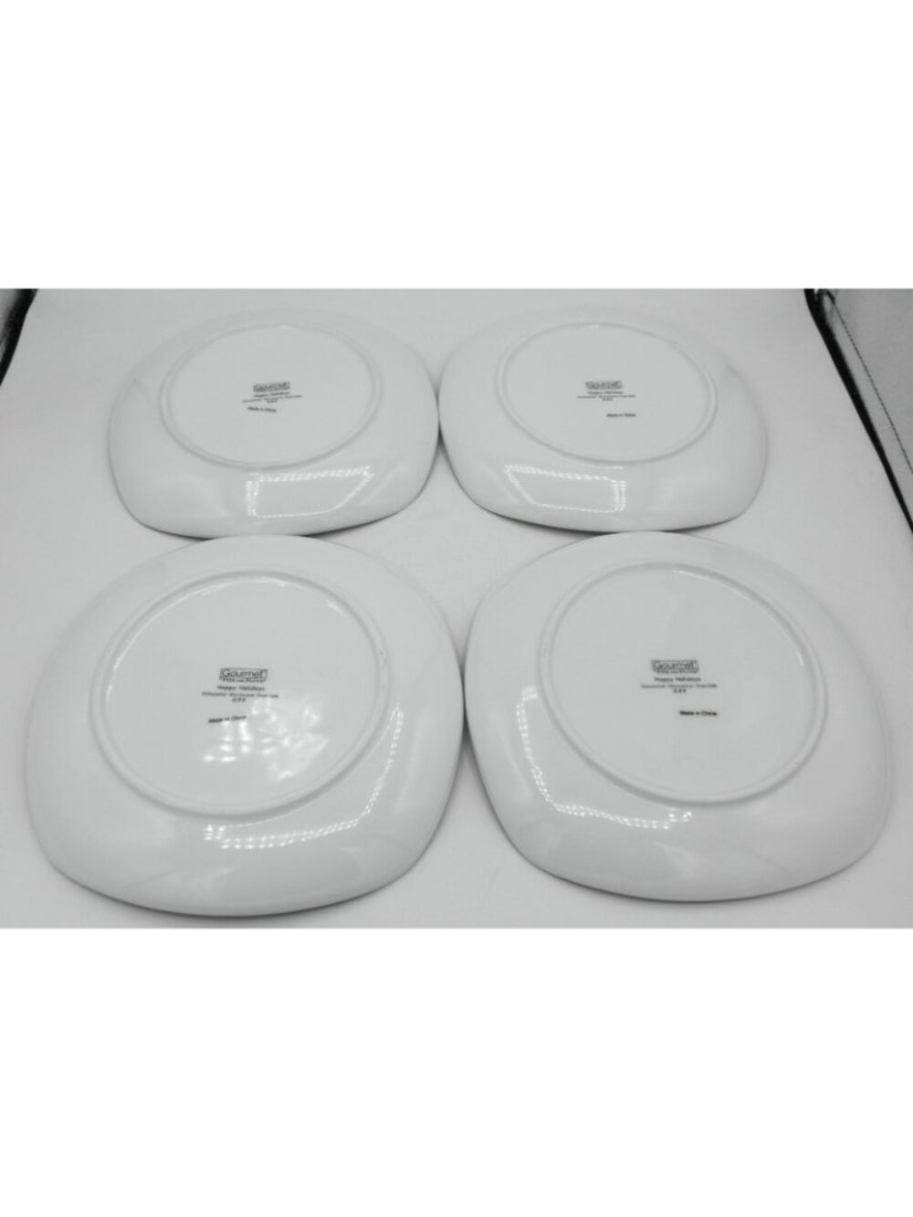 Happy Holidays by Fitz & Floyd 8 Inch Square Plates Set of 4 Excellent! - Picture 2 of 9